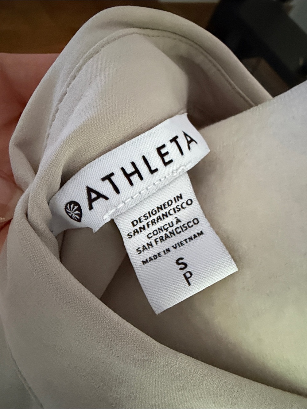 Athleta Urbanite Button Down Top Small Beige Performance Stretch Blouse - Picture 12 of 13